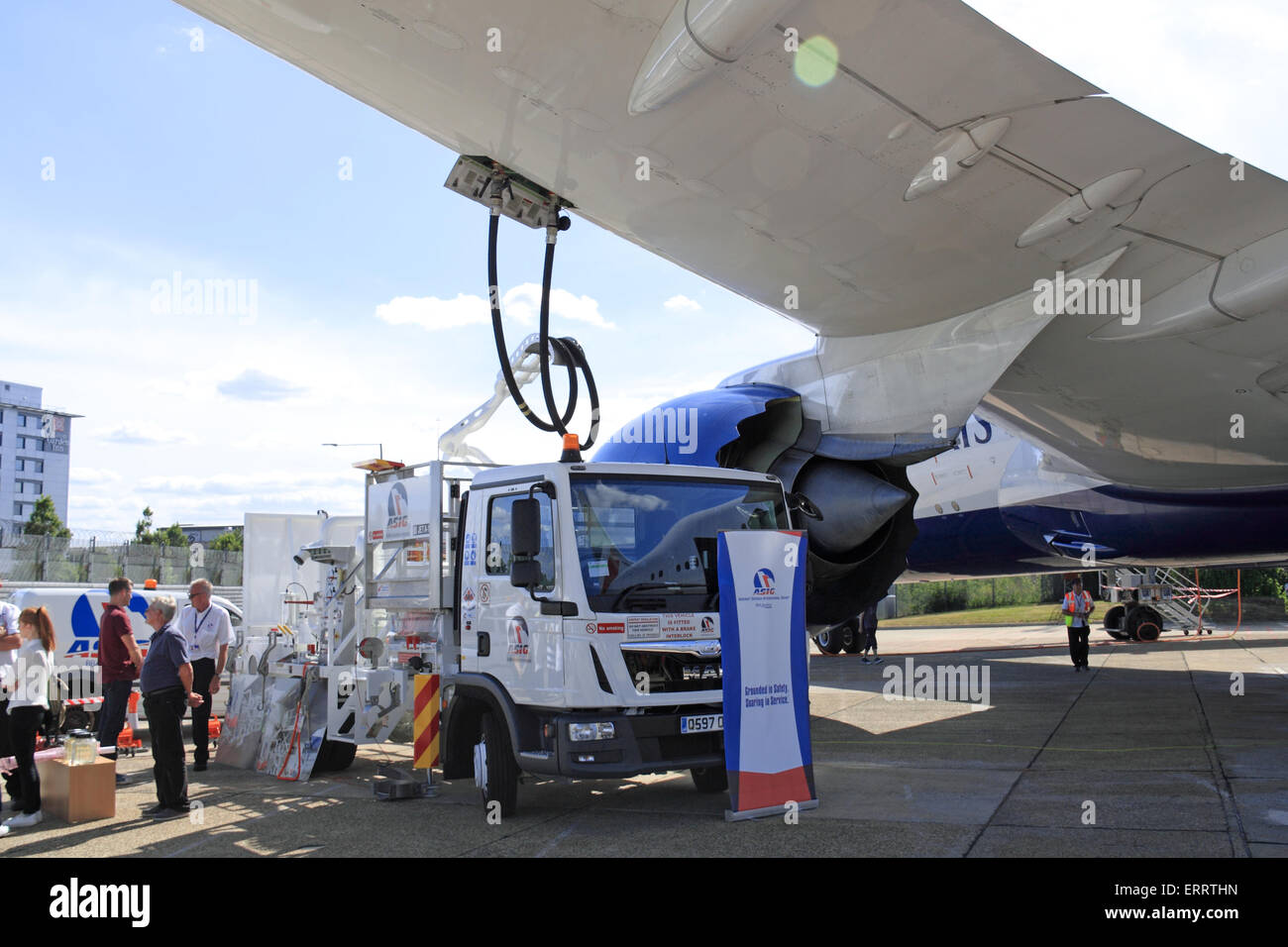 Boeing 787 Dreamliner being refueled at the British Airways Explore and ...