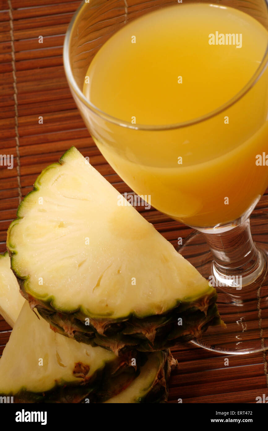 Pineapple juice hi-res stock photography and images - Alamy