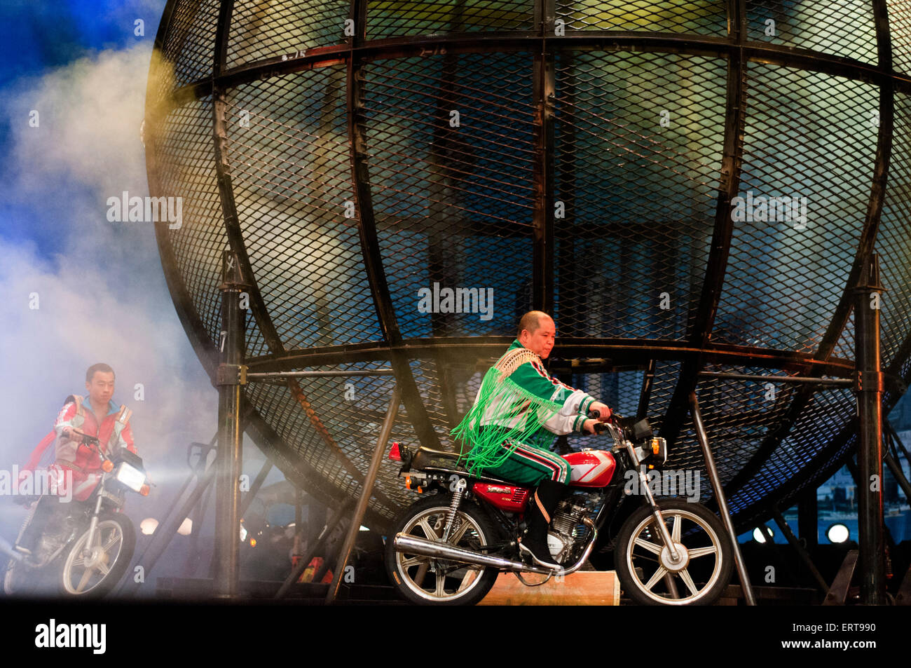 Motorbike performance hi-res stock photography and images - Alamy