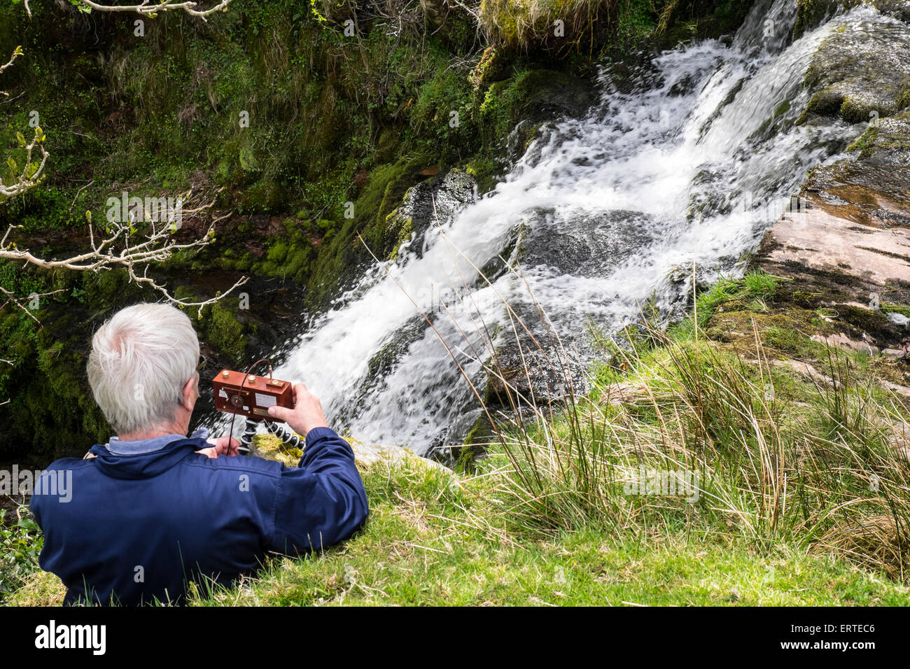 Using a pinhole camera hi-res stock photography and images - Alamy