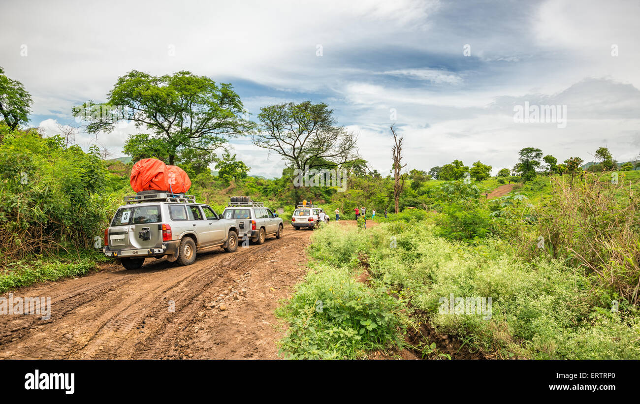 SUV cars on an expedition in the rainforest of southern Ethiopia Stock Photo