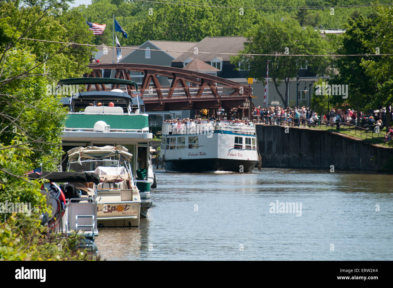 Colonial Belle Cruises Erie Canal Fairport NY USA Stock Photo Alamy