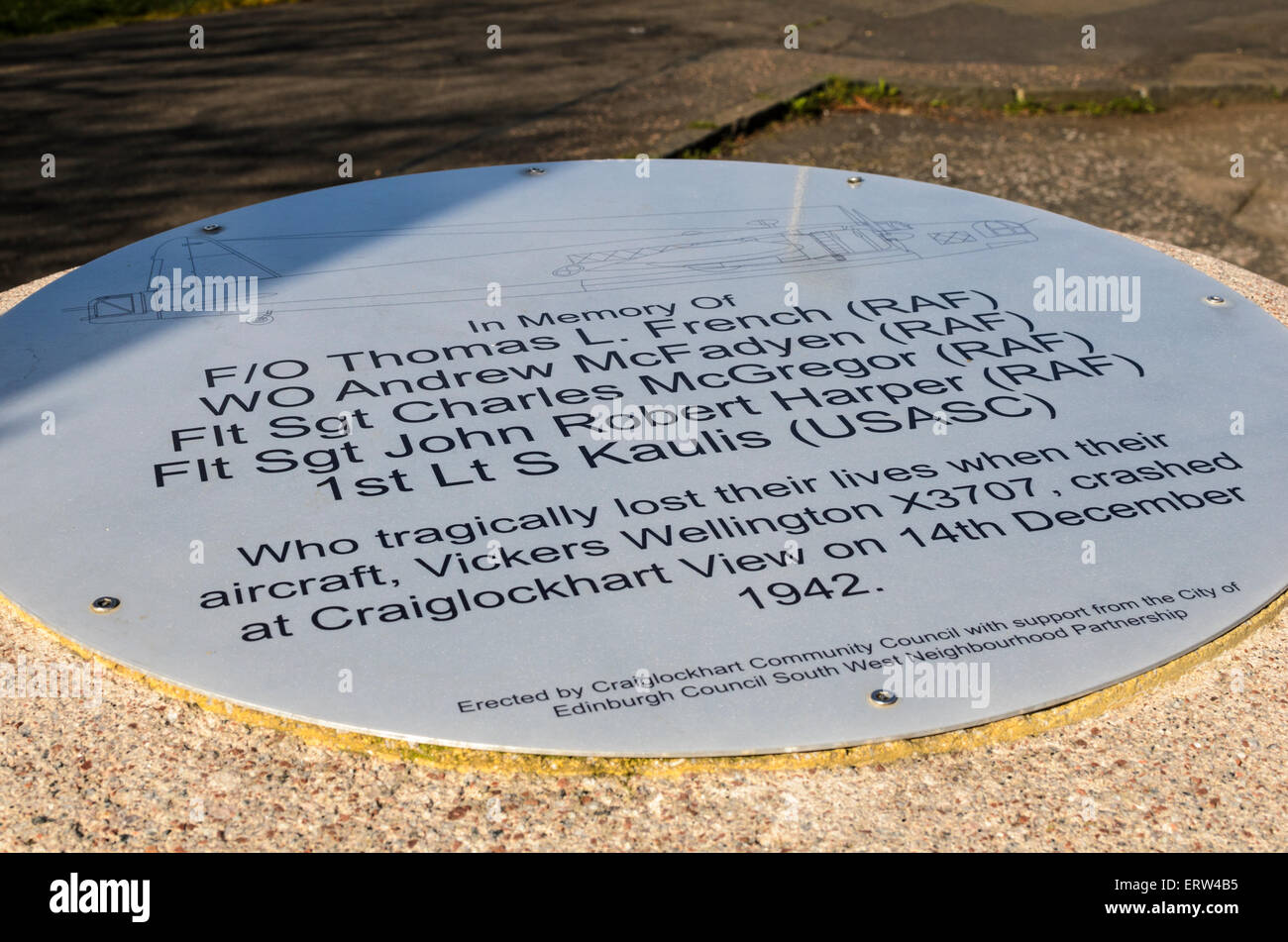 Memorial to the crew of the WWII Vickers Wellington Bomber X3707 who crashed at Craiglockhart View, Edinburgh, in December 1942. Stock Photo