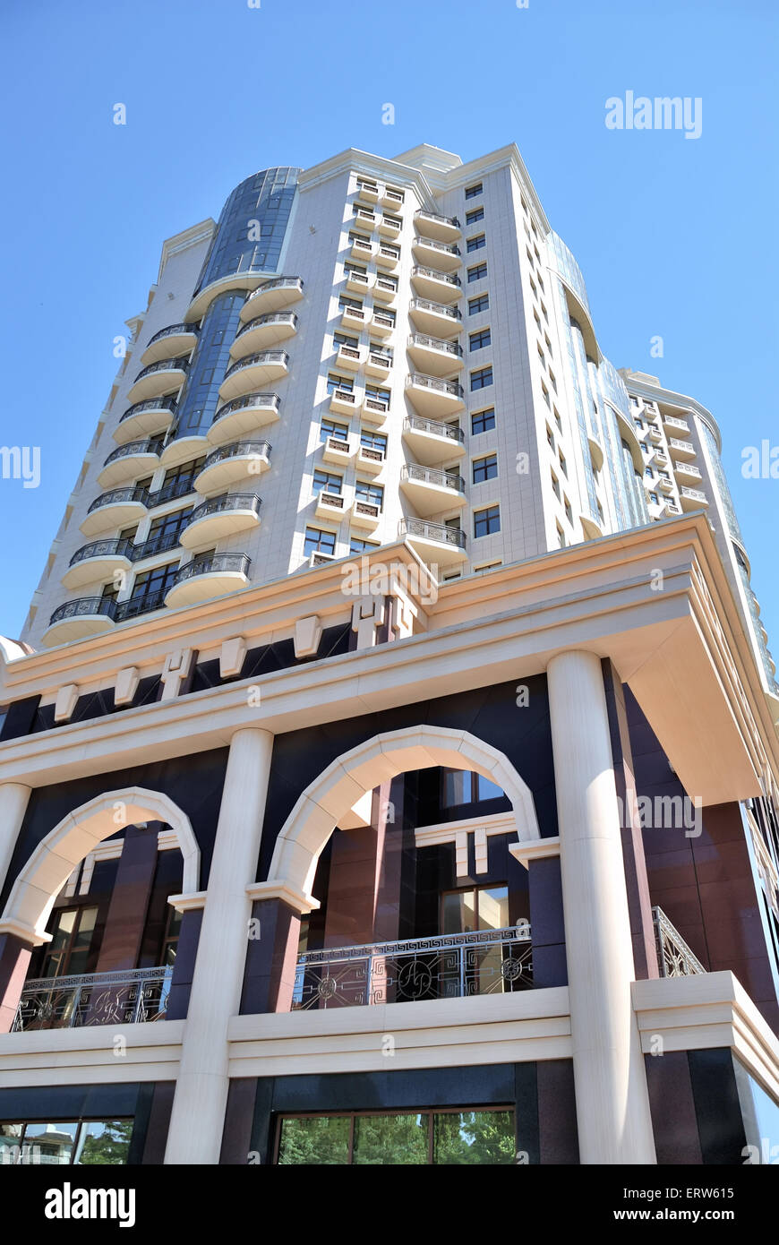 The facade of a modern apartment building Stock Photo - Alamy