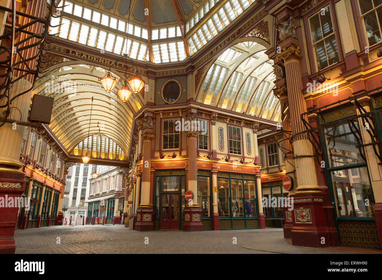 Leadenhall market hi-res stock photography and images - Alamy