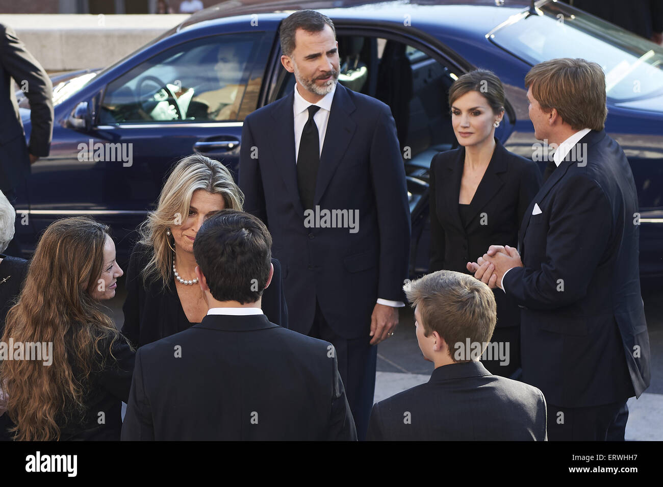 Madrid, Spain. 8th June, 2015. King Felipe VI of Spain, Queen Letizia of Spain, King Willem-Alexander, Queen Maxima, Princess Beatrix, Princess Laurentien, King Simeon Borisov Sakskoburggotski and Margarita Gomez-Acebo, Miriam Ungria and Sons attend the Mass Fueneral for Kardam Prince of Turnovo at Los Jerenimos Church on June 8, 2015 in Madrid Credit:  Jack Abuin/ZUMA Wire/Alamy Live News Stock Photo