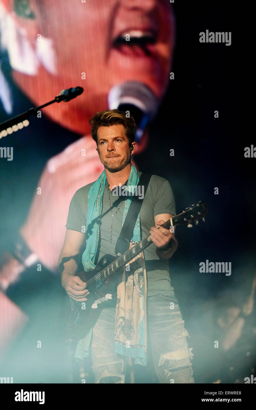 Rascal Flatts performing at the Carolina Country Music Festival at