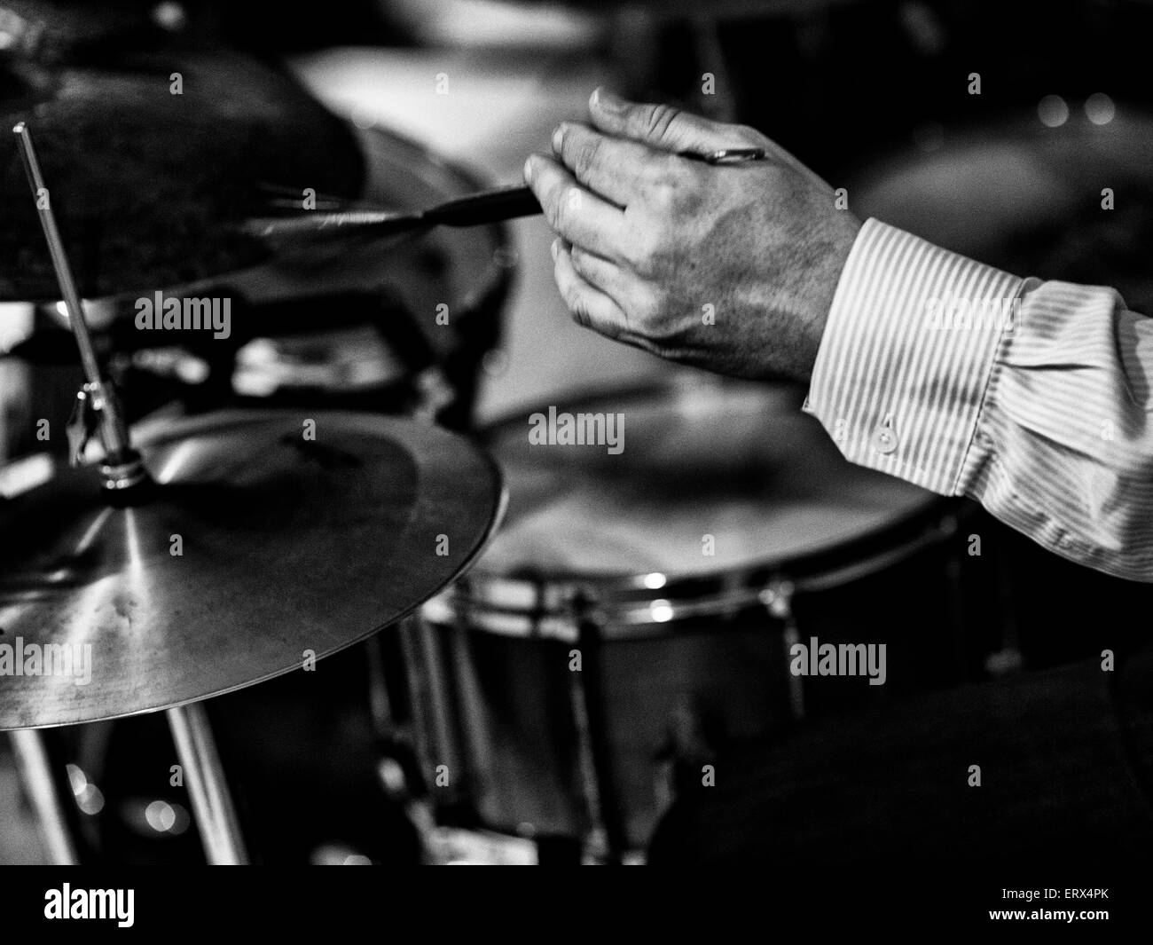 Hand drums hires stock photography and images Alamy