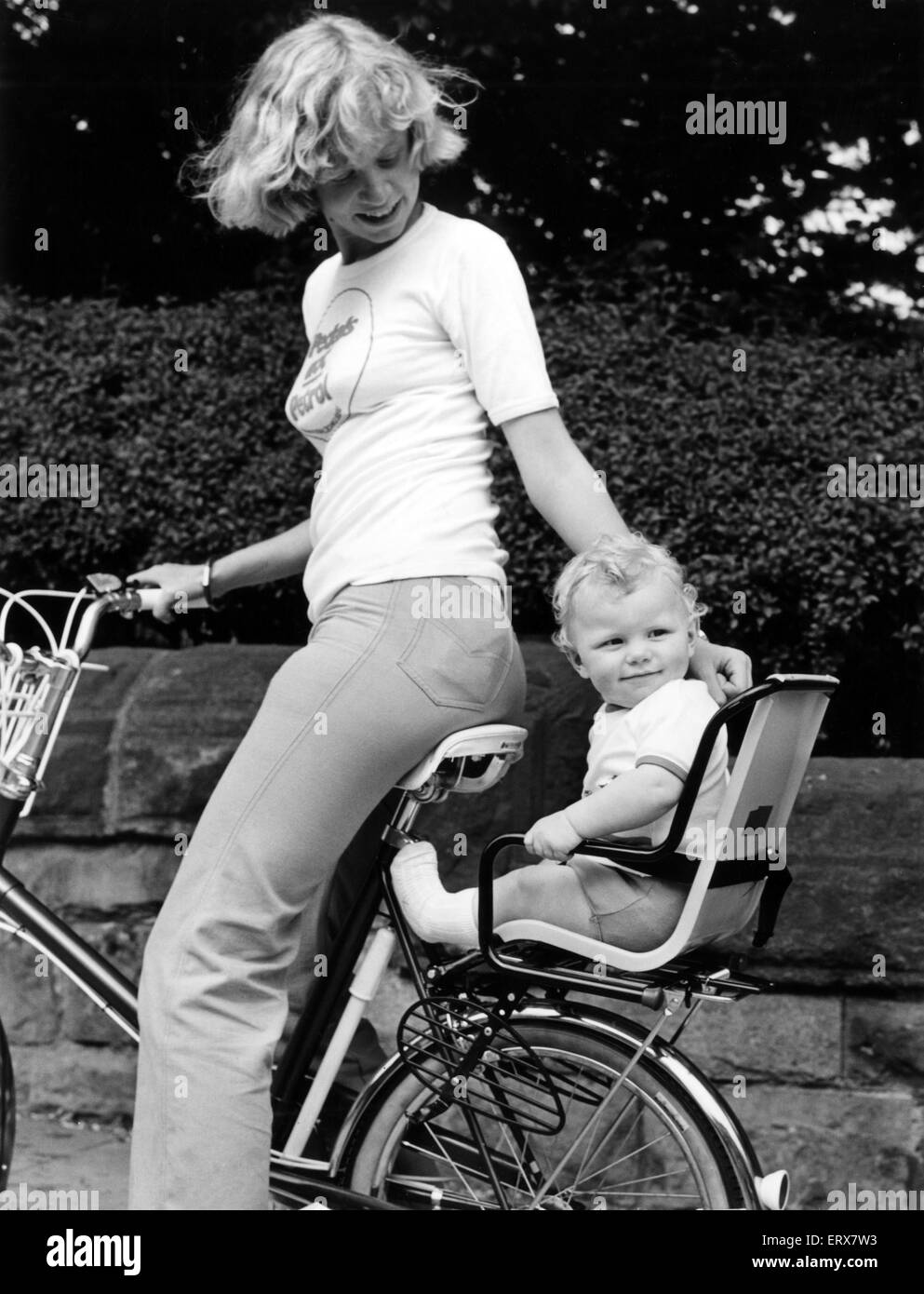Mother and Child, Cycling. 30th June 1979. Stock Photo
