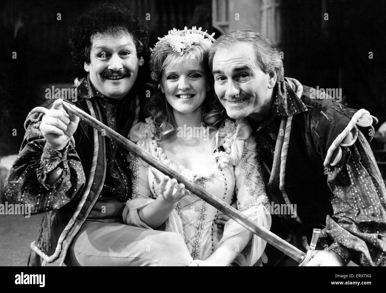 Cannon and Ball star as evil robbers in 'Babes in the Wood' at the Birmingham Hippodrome. The duo are pictured with Bernie Nolan, who plays Maid Marian. 14th December 1989. Stock Photo
