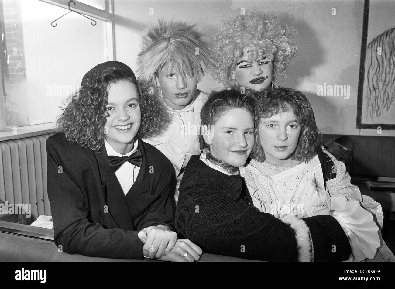Thornhill High School, Dewsbury took part in the pantomime Cinderella. 12th December 1991. Stock Photo