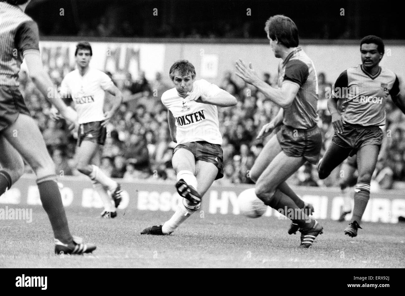 Tottenham Hotspur 4-0 Stoke City, league match at White Hart Lane, Saturday 27th October 1984. Graham Roberts Stock Photo