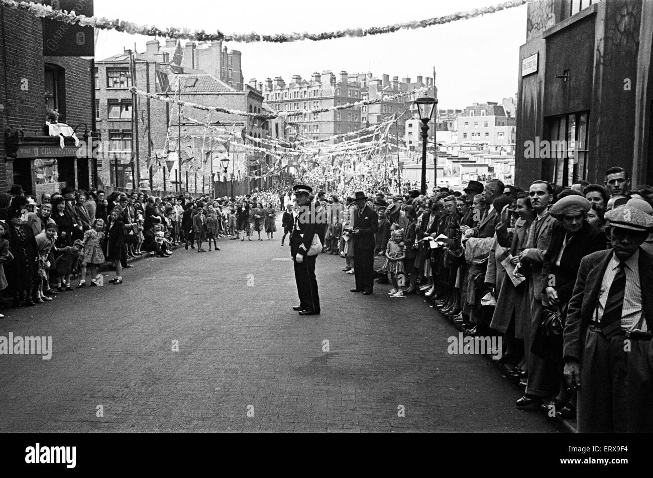 Italian Parade in 'Little Italy' honouring Our Lady of Mount Carmel, Clerkenwell, London. Circa 1948. Stock Photo