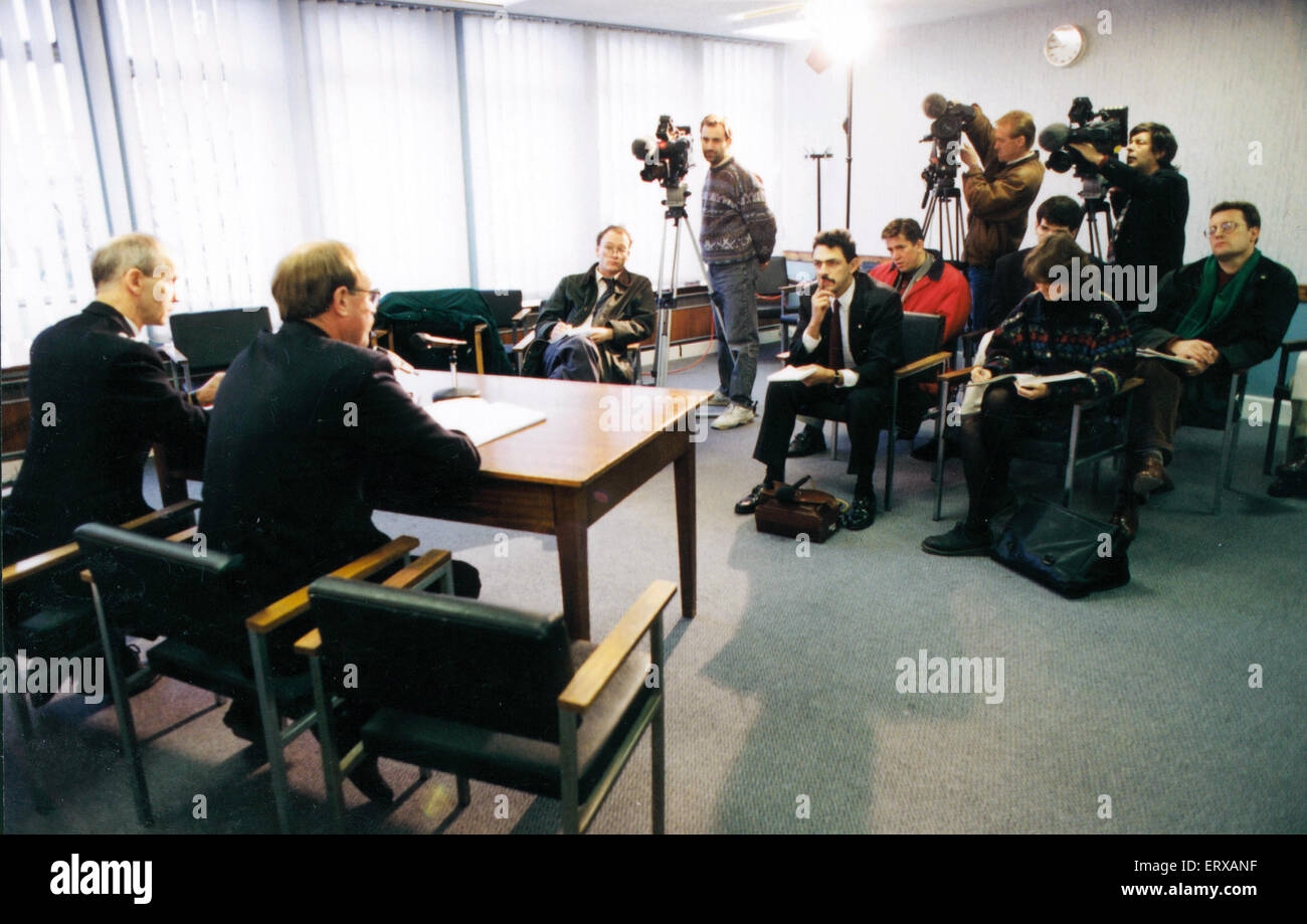 John Hill, Welsh Football Fan, was killed by a marine distress flare, thrown towards the end of match, Wales 1-2 Romania, 1994 World Cup qualifier at Cardiff Arms Park, Wednesday 17th November 1993. Pictured. Police, news press conference, with Detective Stock Photo