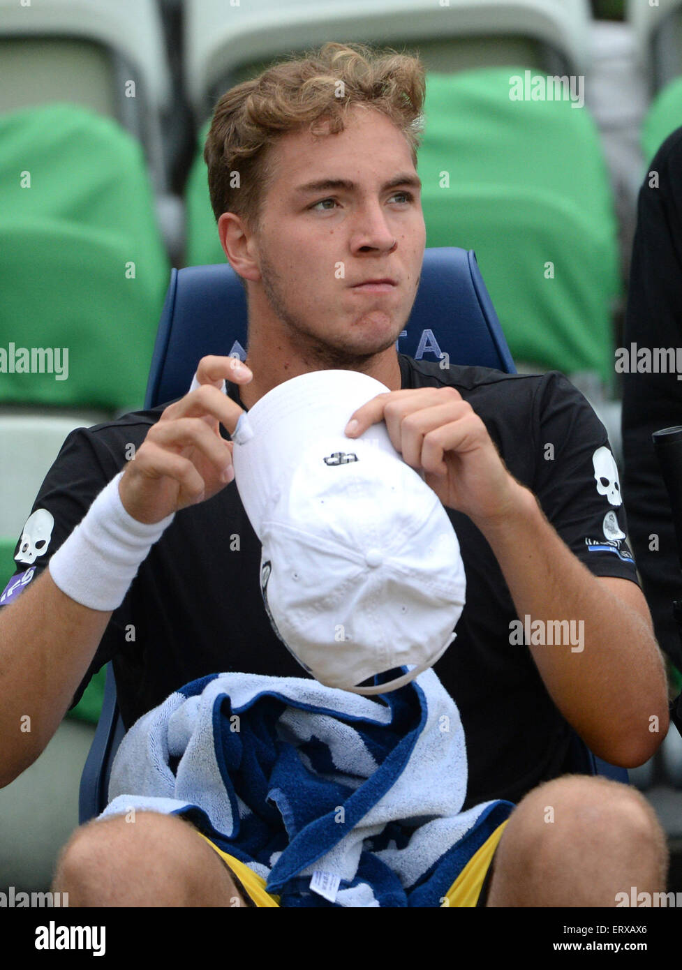 Stuttgart, Germany. 09th June, 2015. Jan Lennard Struff of Germany at the  first round match against Tomic of Australia at the ATP tennis tournament  in Stuttgart, Germany, 09 June 2015. Photo: MARIJAN