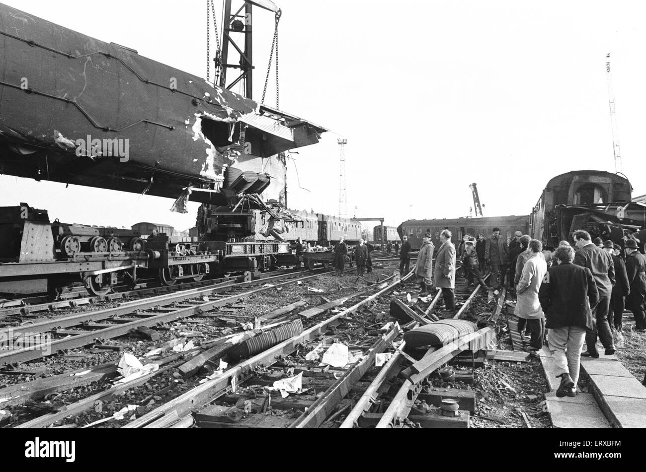 hither-green-train-crash-on-sunday-5-november-1967-the-19-43-hastings