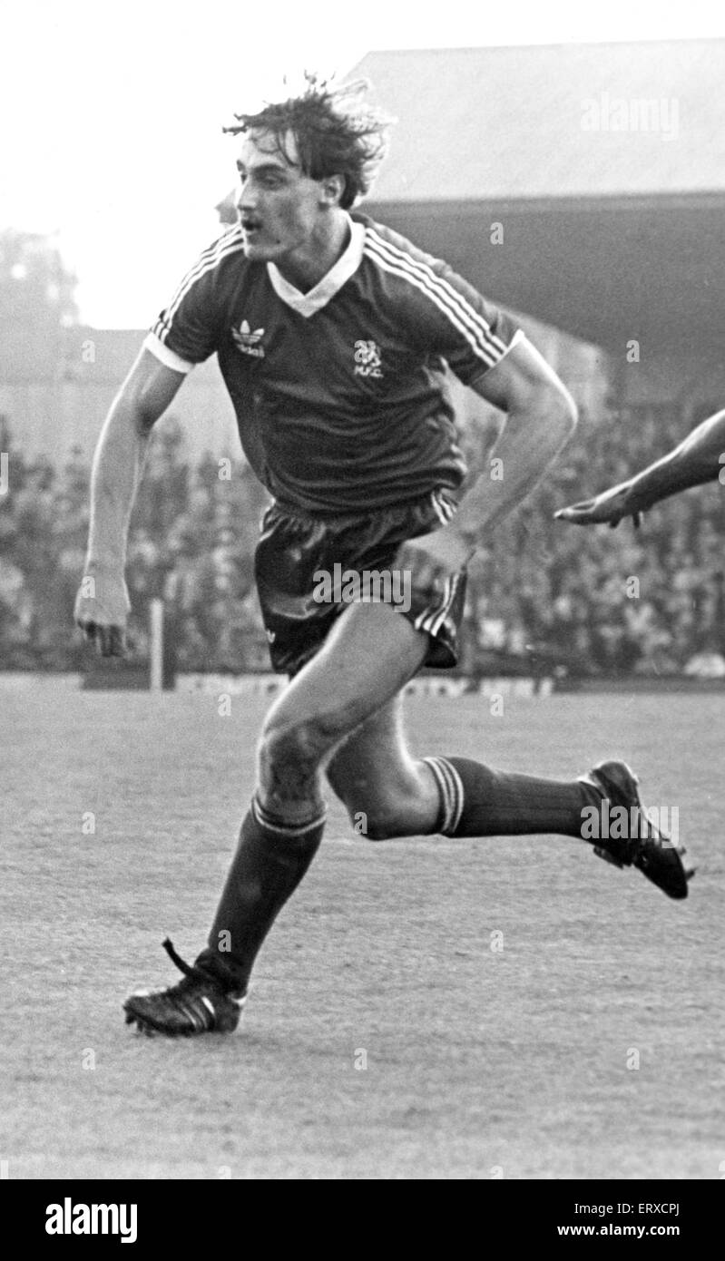 David James Hodgson (born 6 August 1960) is an English former footballer who played for Middlesbrough, Liverpool, Norwich City, Sunderland and Sheffield Wednesday. David Hodgson pictured playing for Middlesbrough F.C., circa October 1980. Stock Photo