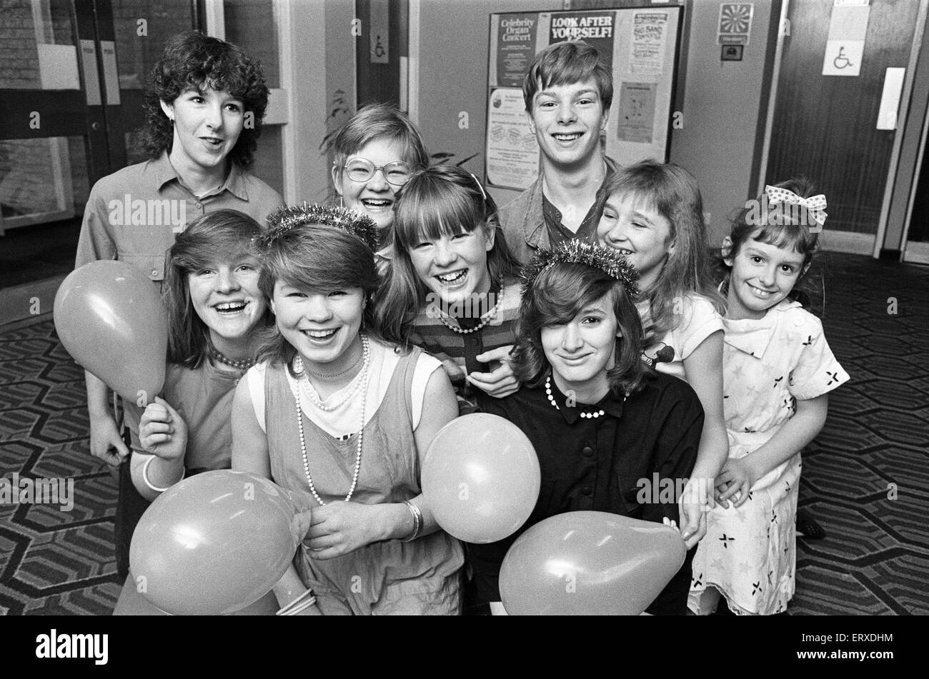 Young Foresters, Independent Order of Foresters Christmas party at Colne Valley Leisure Centre. 9th December 1985. Stock Photo