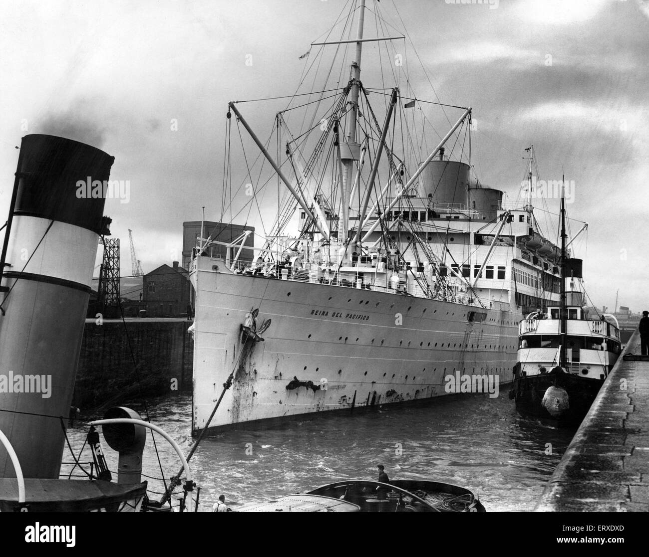 The Reina Del Pacifico returns to Liverpool. 24th July 1957. Stock Photo