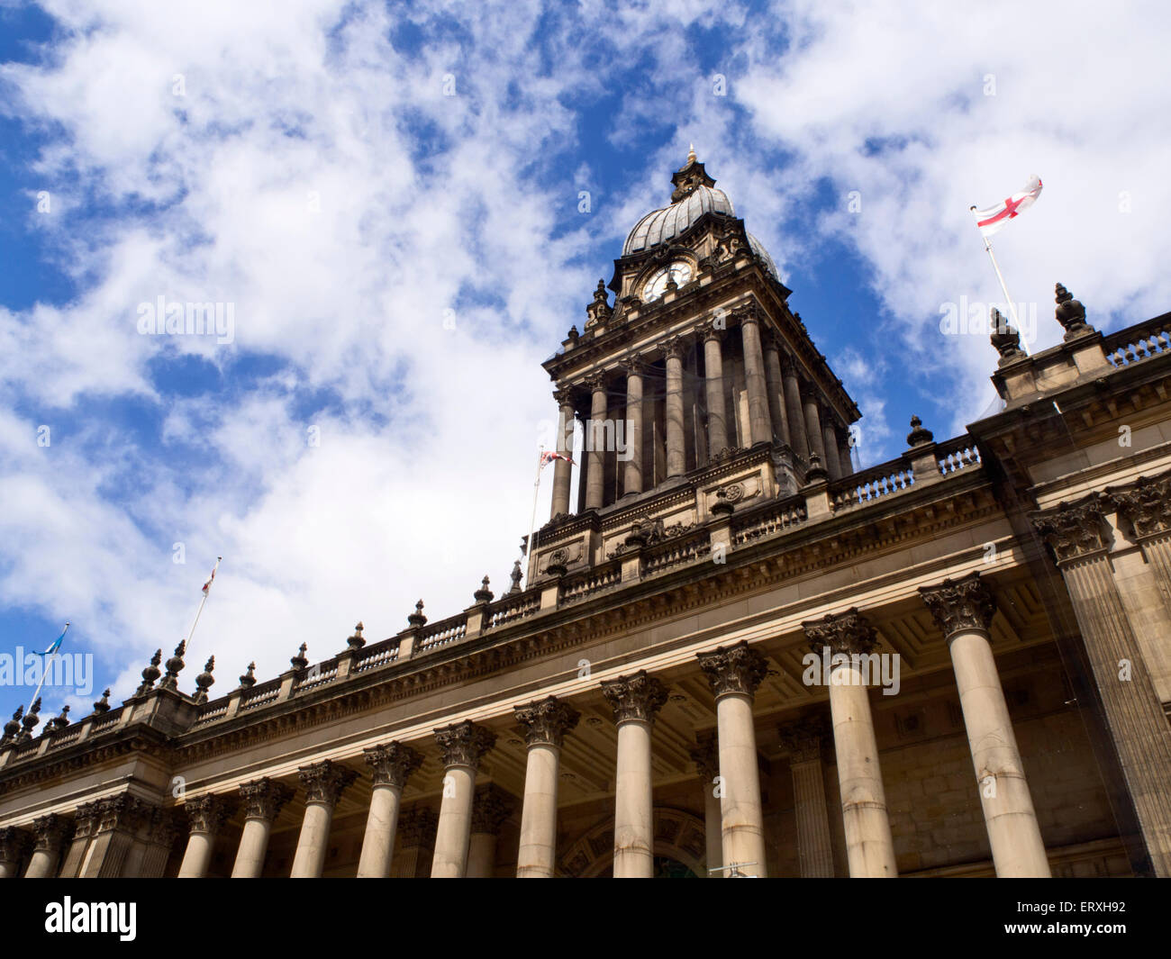 Leeds town hall hi-res stock photography and images - Alamy
