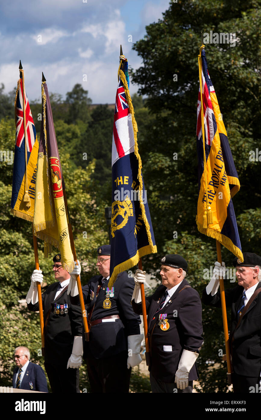 Standard bearer bearers hires stock photography and images Alamy