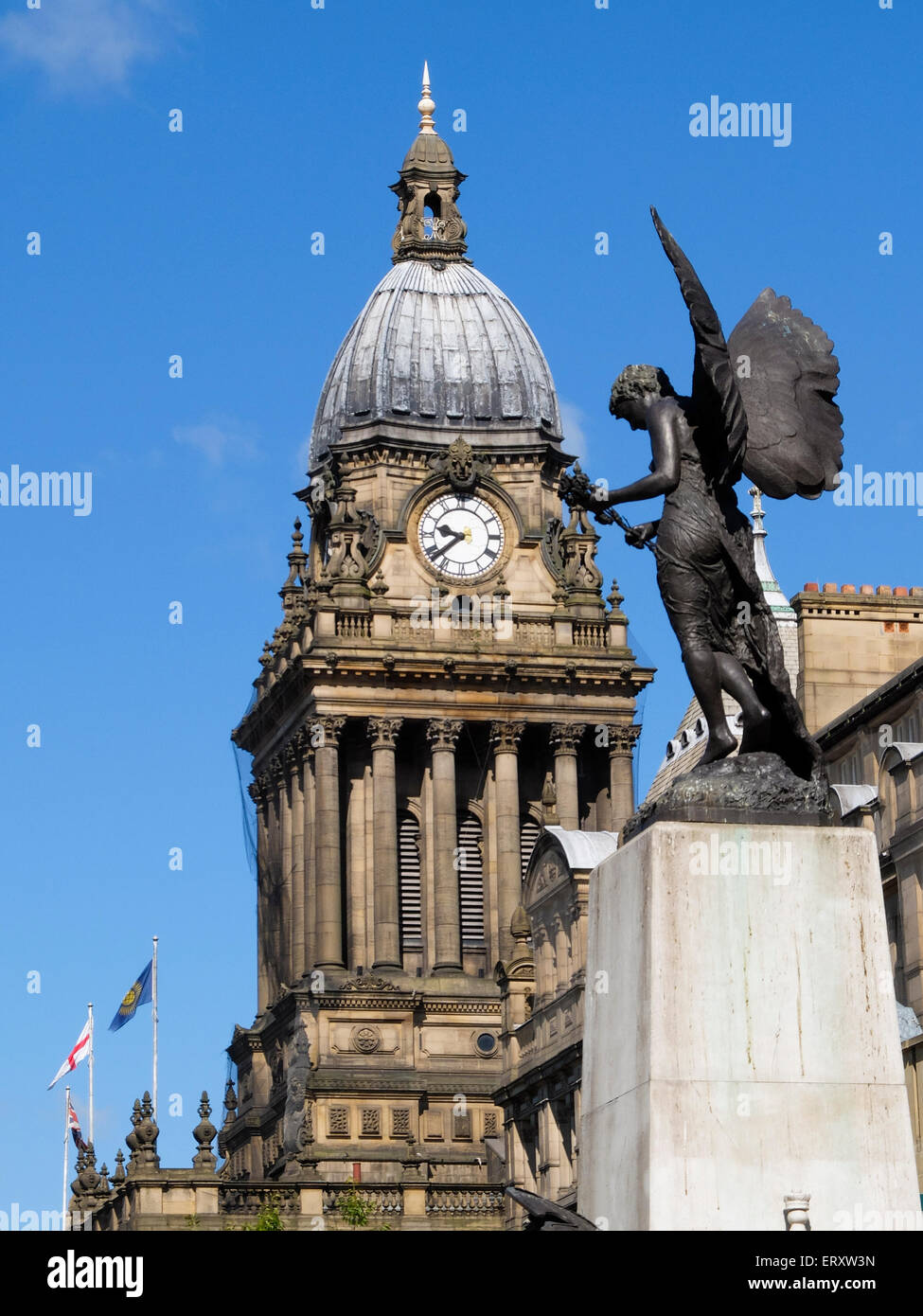 Leeds war memorial town hall hi-res stock photography and images - Alamy