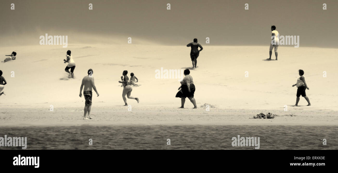 Wind gust woman hi-res stock photography and images - Alamy