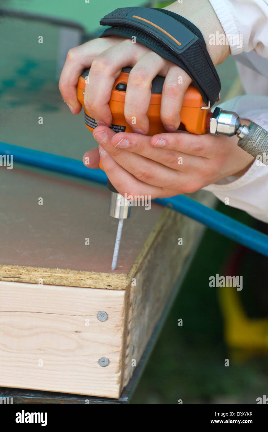 Using A Palm Nailer