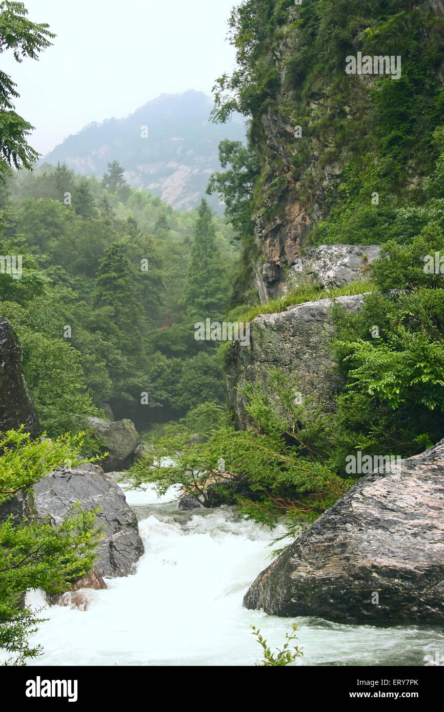 Stone falling water in river hi-res stock photography and images - Alamy
