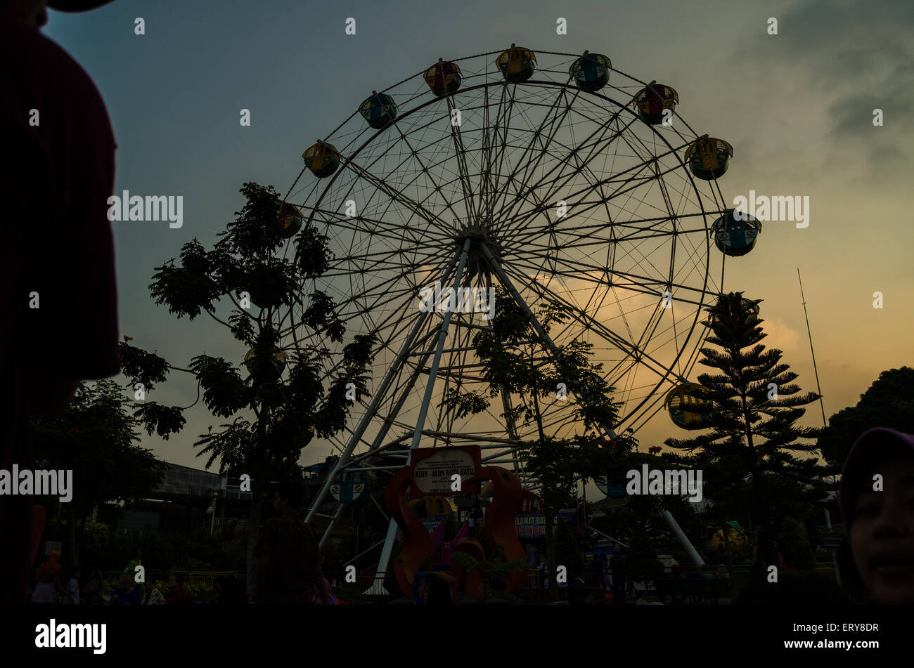 Ferris wheel park hi-res stock photography and images - Alamy