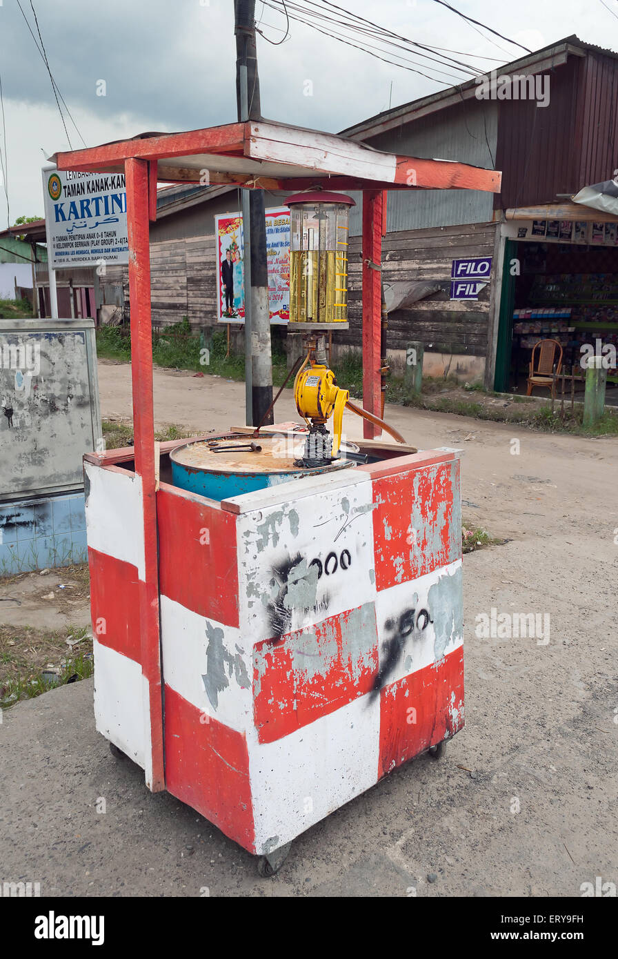 Gas station on the street Stock Photo Alamy