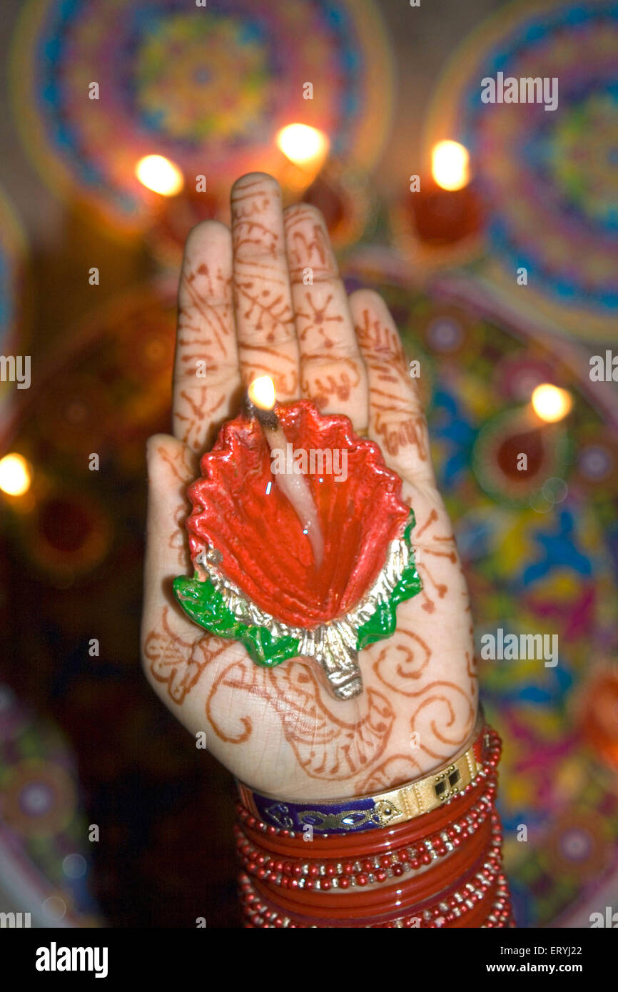 Mehandi Hand High Resolution Stock Photography And Images Alamy