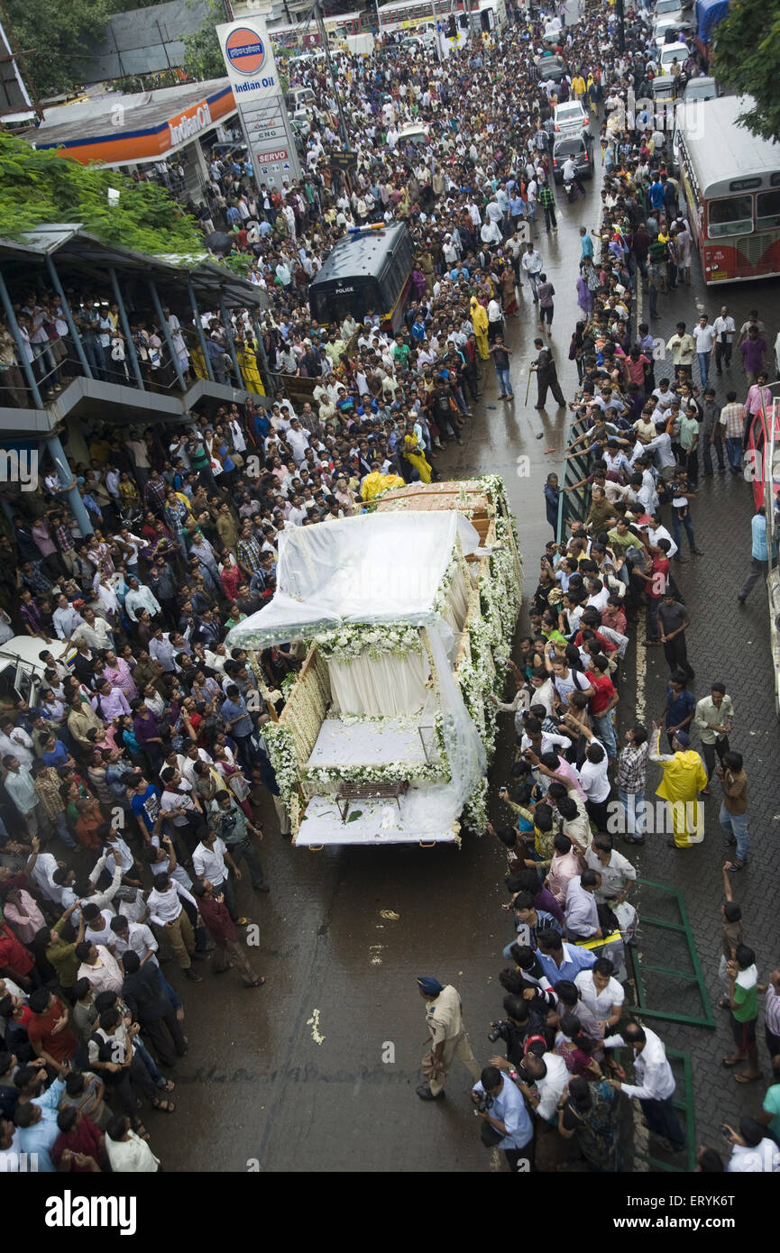 Bollywood superstar actor Rajesh Khanna funeral in Mumbai at Maharashtra India Stock Photo