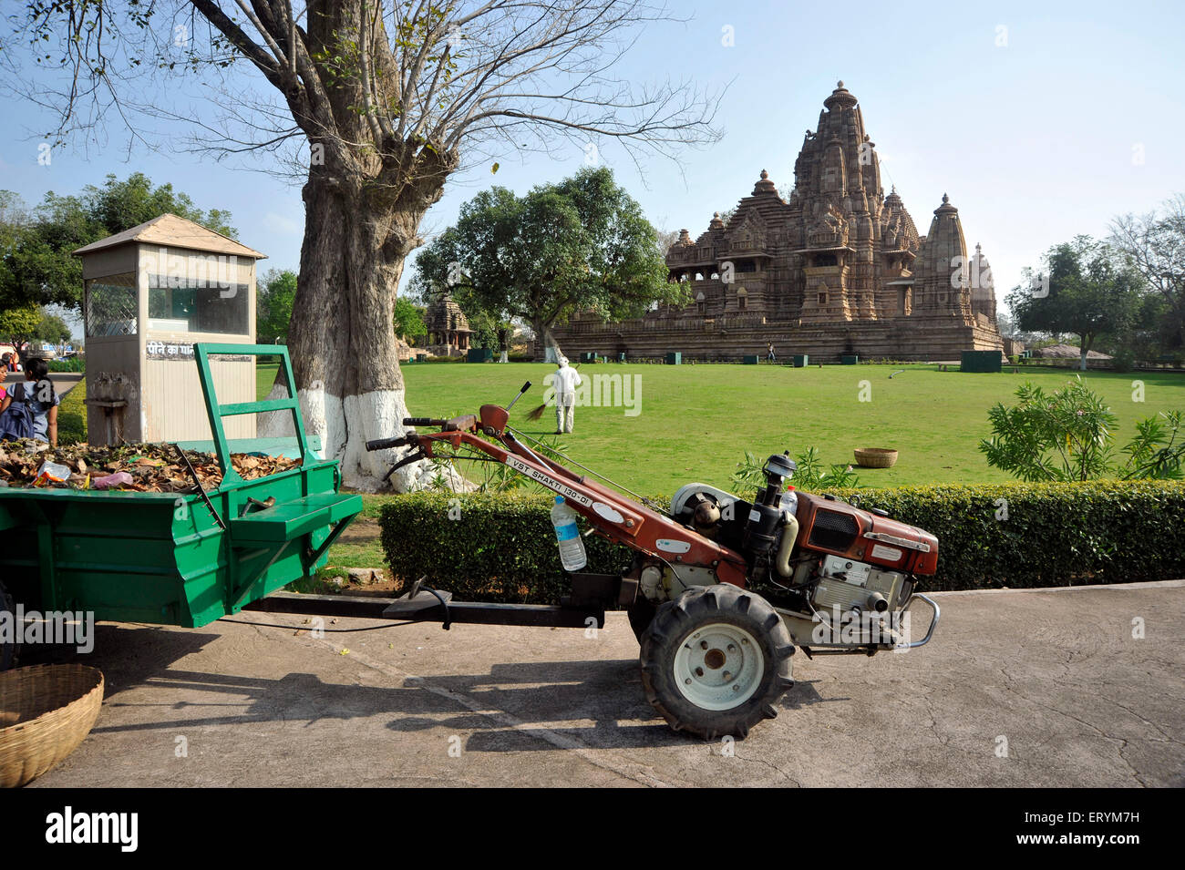 Small tractor trolley at Lakshman temple Khajuraho Madhya Pradesh India Asia Stock Photo