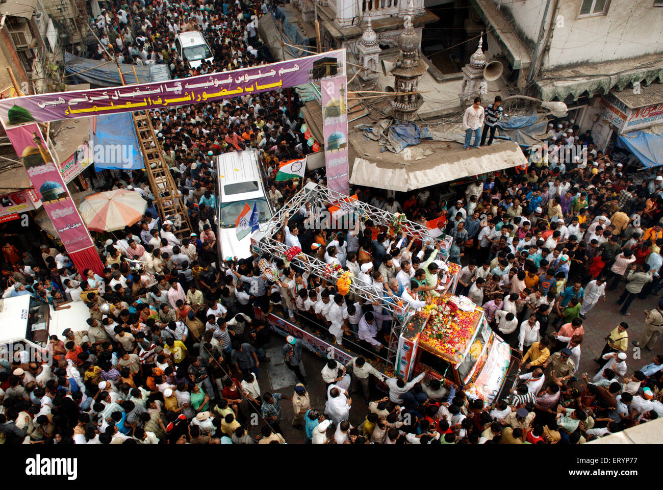 Indian election campaign, Salman Khan, Indian bollywood actor , campaigning for Indian National Congress candidate Milind Deora in Bombay Mumbai India Stock Photo