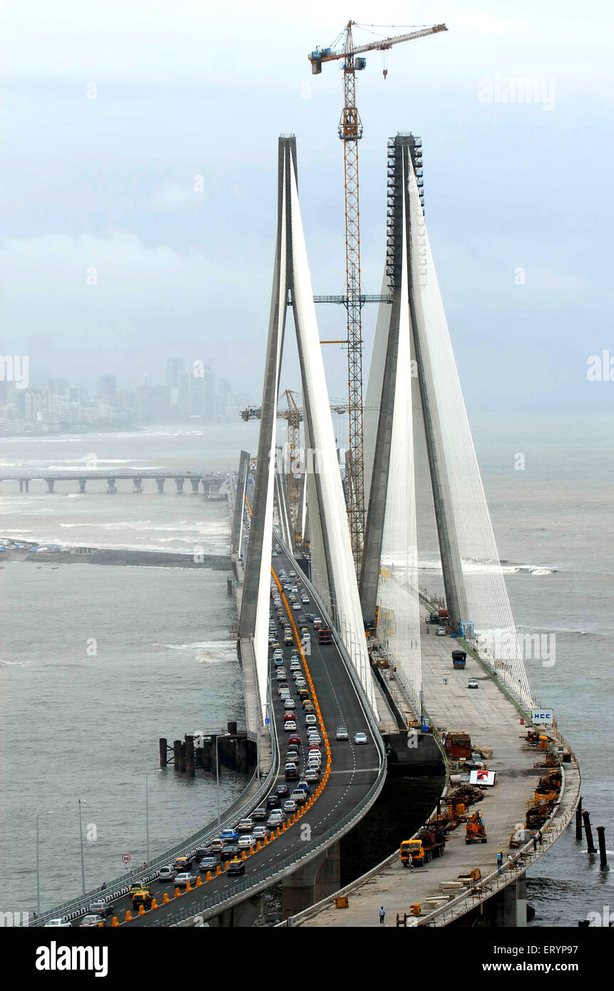 Opening day of Bandra Worli Rajiv Gandhi sea link bridge ; Bombay