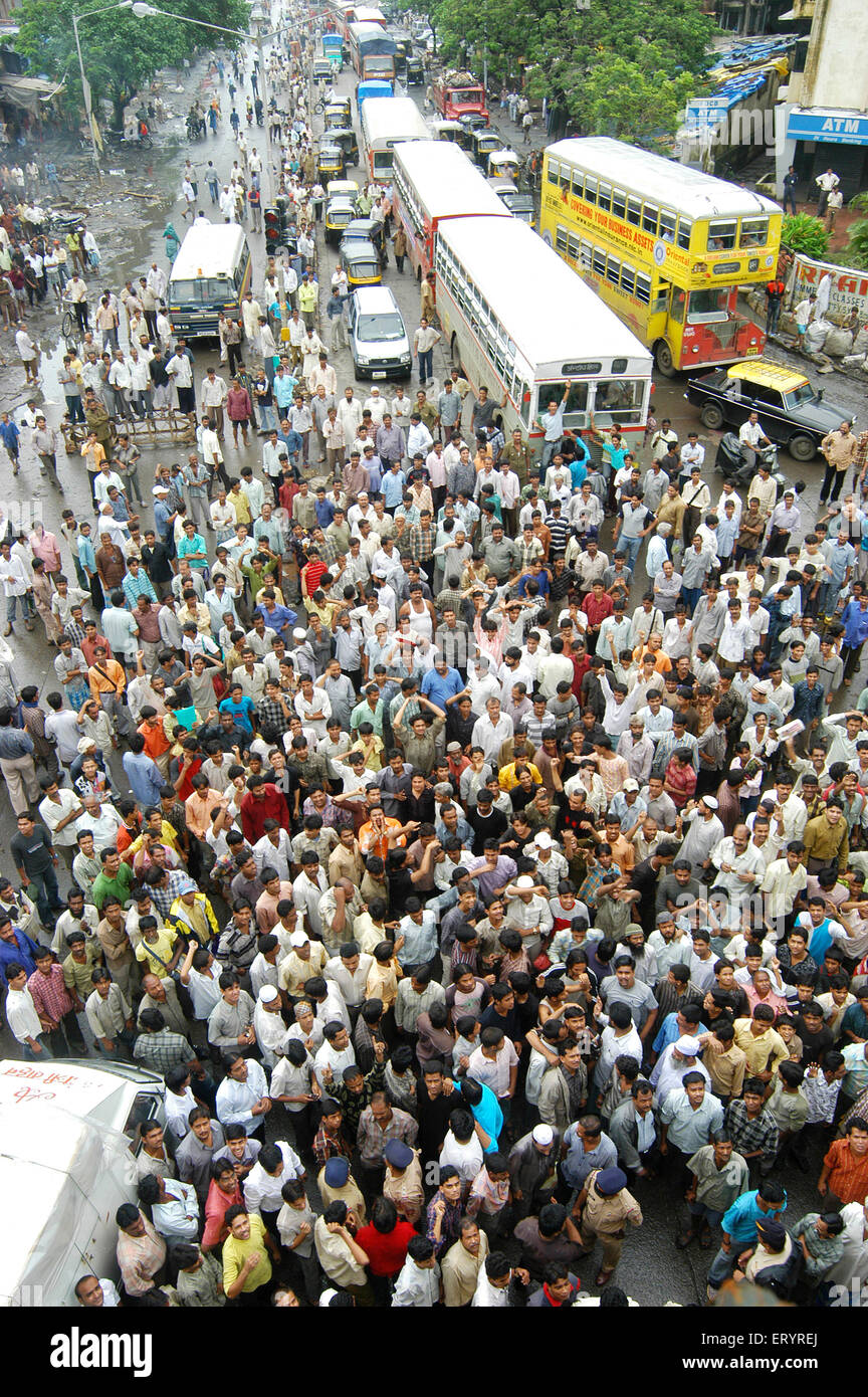 People protesting traffic congestion cars buses stopped , LBS Marg , Kurla, Bombay, Mumbai, Maharashtra, India, Asia Stock Photo