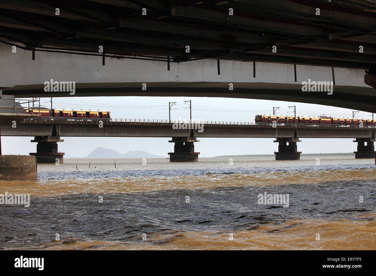 Old and new , Vashi Truss Bridge , Thane Creek Bridge , Mankhurd ...