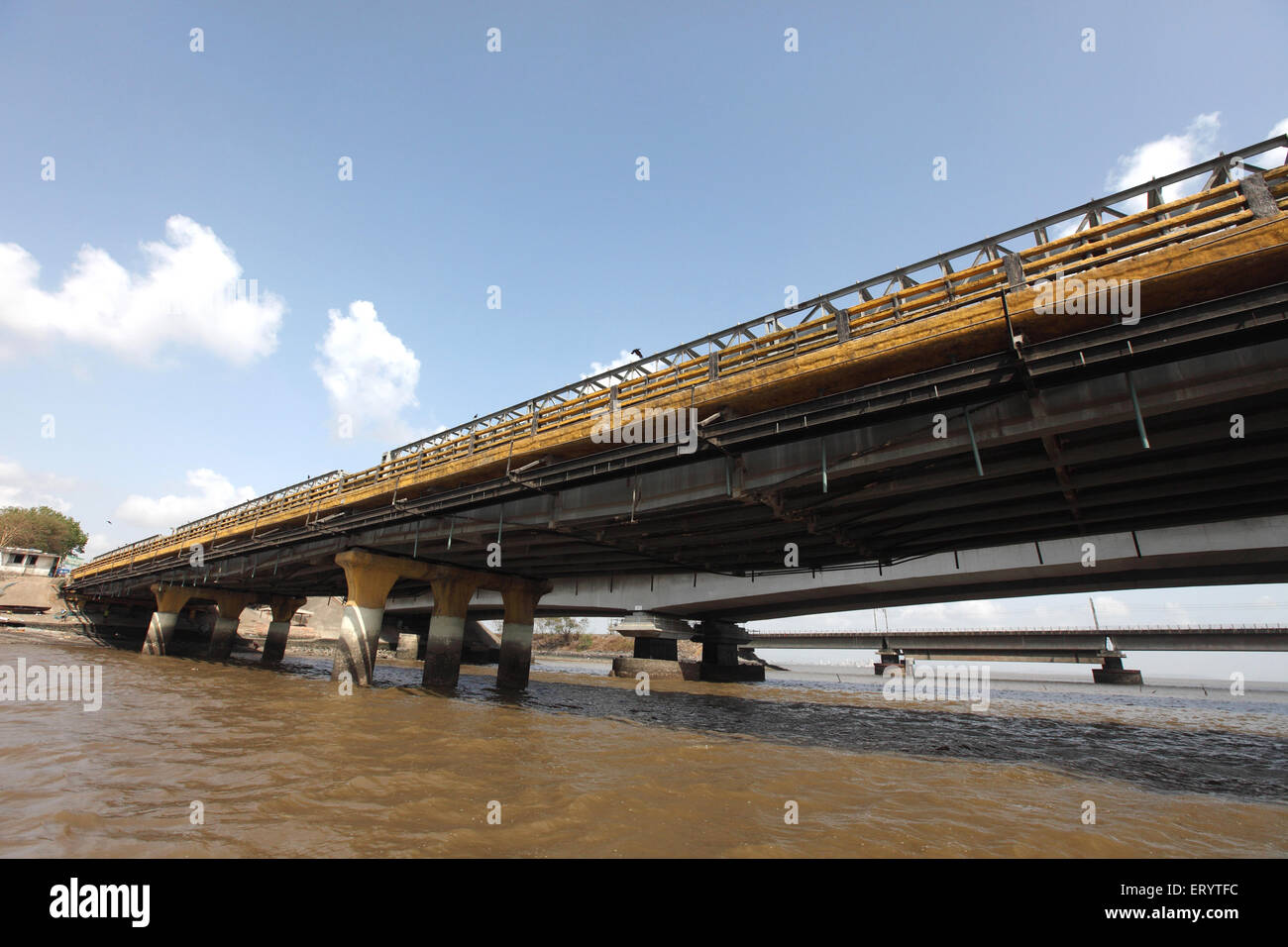 Old and new , Vashi Truss Bridge , Thane Creek Bridge , Mankhurd , Vashi , New Bombay , Navi Mumbai , Maharashtra , India , Asia Stock Photo