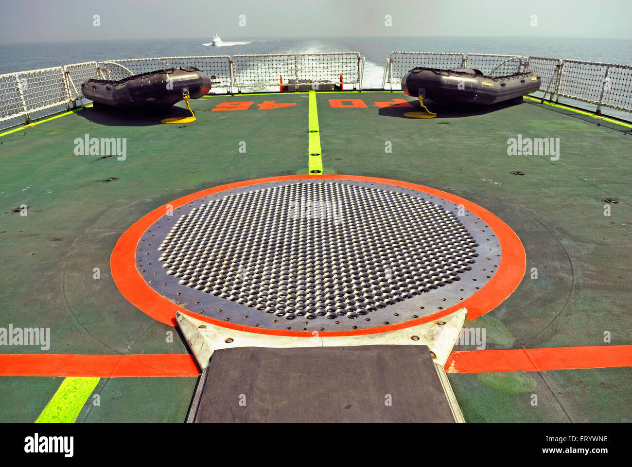 Helicopter landing pad hires stock photography and images Alamy
