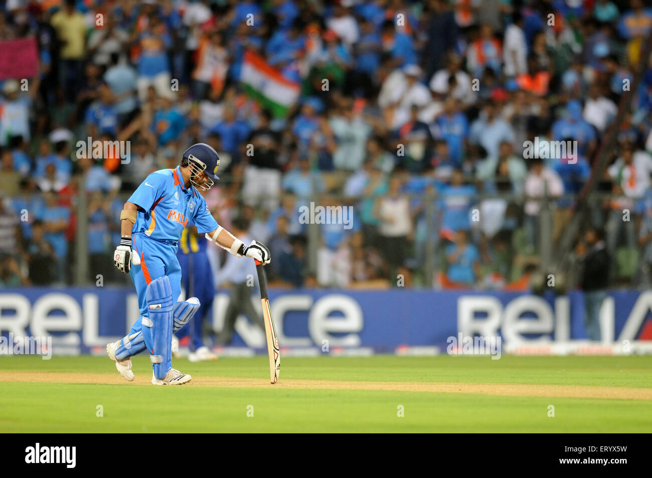 Sachin Tendulkar batsman taking batting guard ICC Cricket World Cup