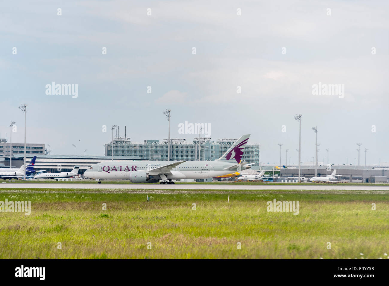 Qatar Airways Boeing 787 Dreamliner - Munich Airport Stock Photo
