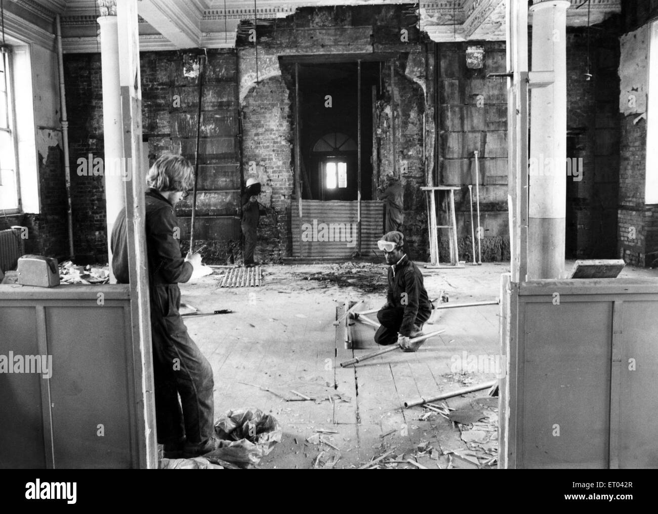 A worker is supervised inside the Queens Hotel section of the old Curzon Street Station.  17th May 1979. Stock Photo