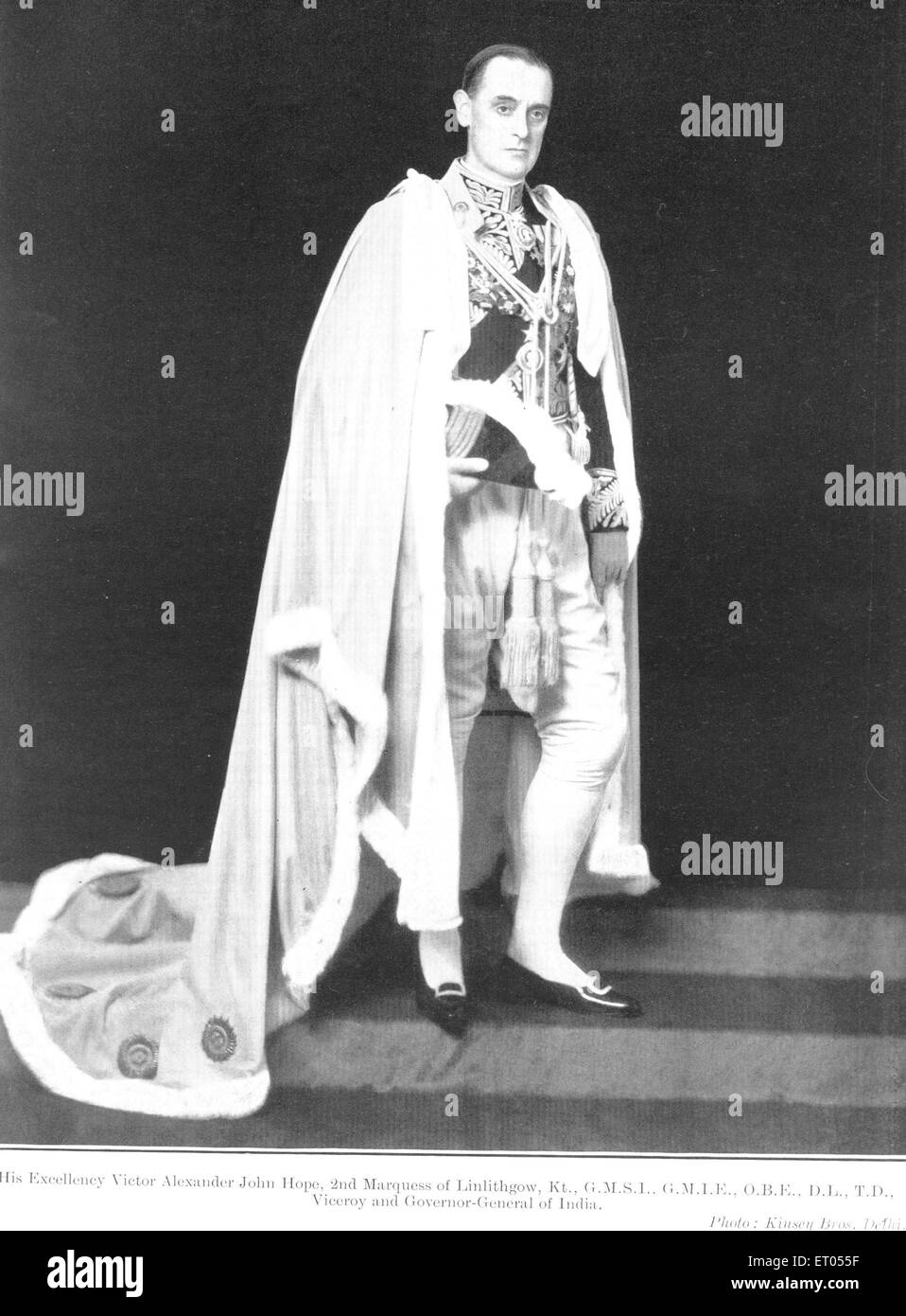 British officials ; Excellency Victor Alexander John Hope ; 2nd Marquess of Linlithgow ; Kt. ; viceroy governor general Stock Photo
