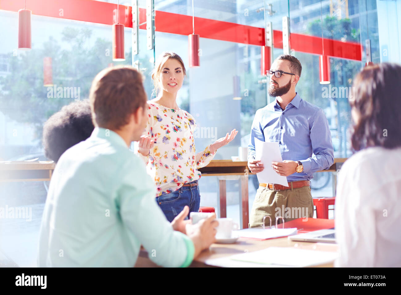 Office meeting hi-res stock photography and images - Alamy