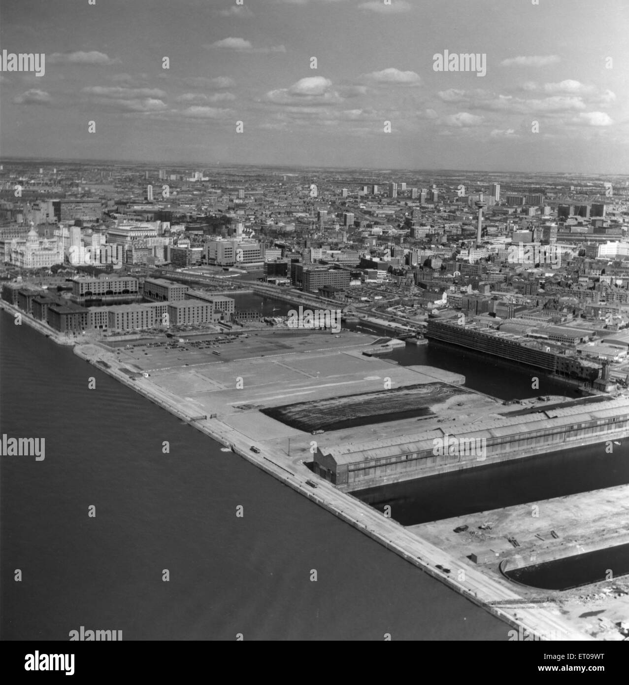 Kings dock liverpool Black and White Stock Photos & Images Alamy