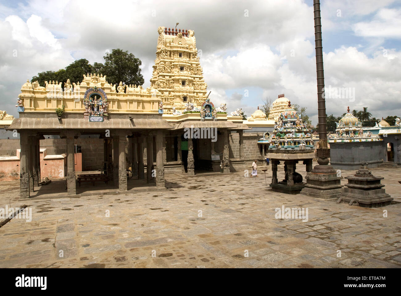 Kachabeswarar temple dedicated to Lord Shiva in Kanchipuram ; Tamil