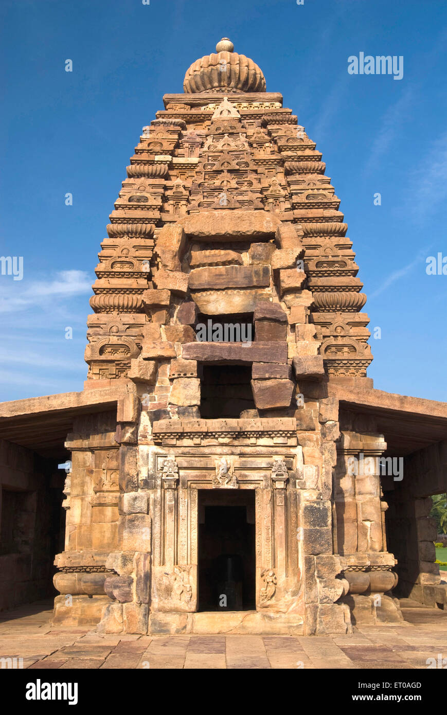 The Proportioning System of the Mandapas as a Tool for Analyzing Indian Temple  Architecture: The Case Study of Kandaria Mahadev Temple, Khajuraho &  Ashapuri Temples of India | Semantic Scholar