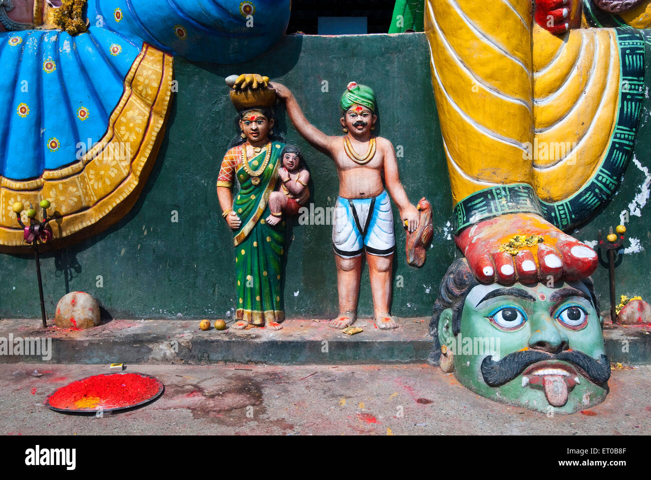 Village family sculpture, Muniandi guardian temple Muniappan, Dharmapuri, Tamil Nadu, India, asia Stock Photo