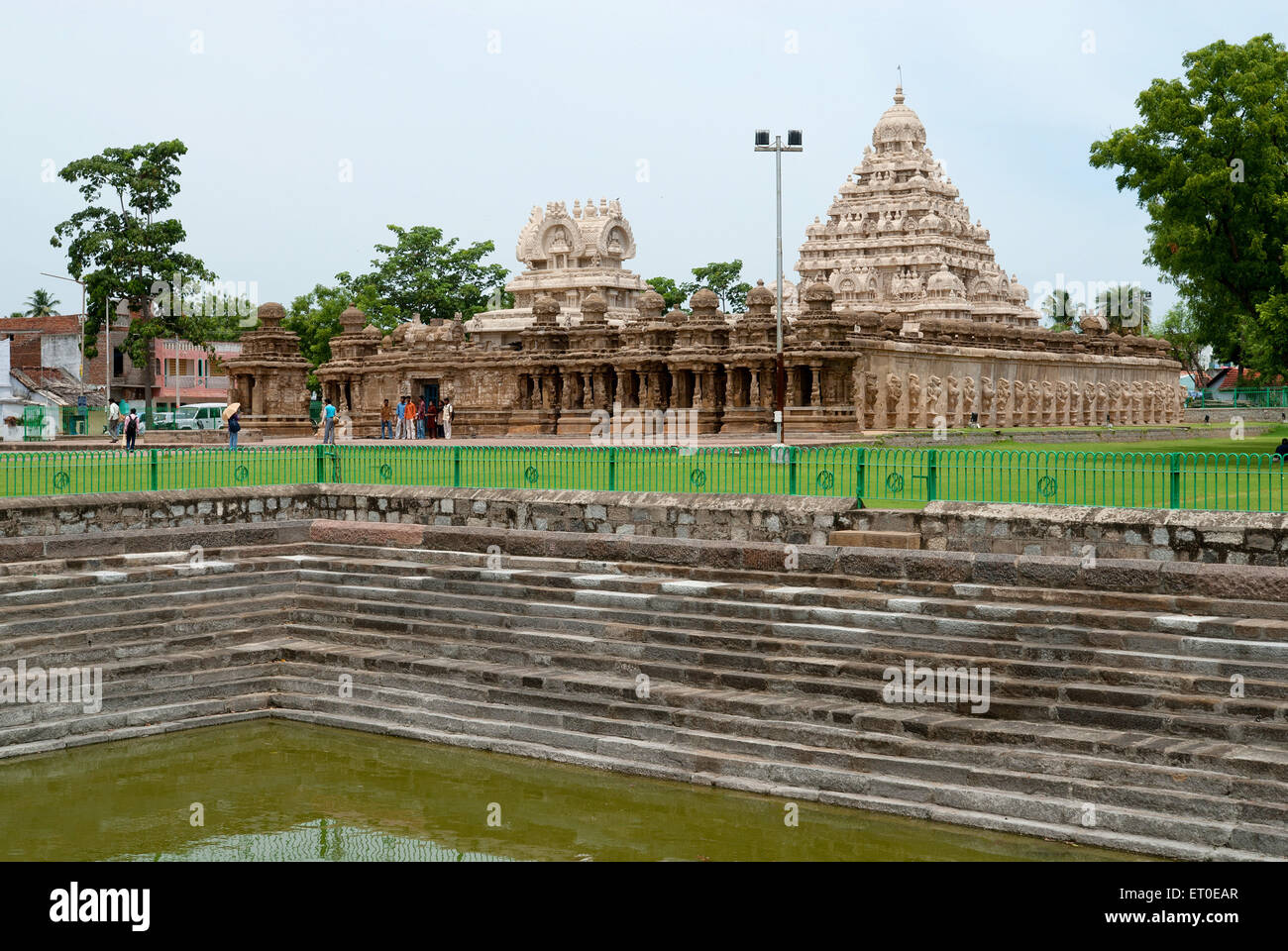 Kailasanatha temple with tank in ; Kanchipuram ; kancheepuram ; Tamil Nadu ; India Stock Photo